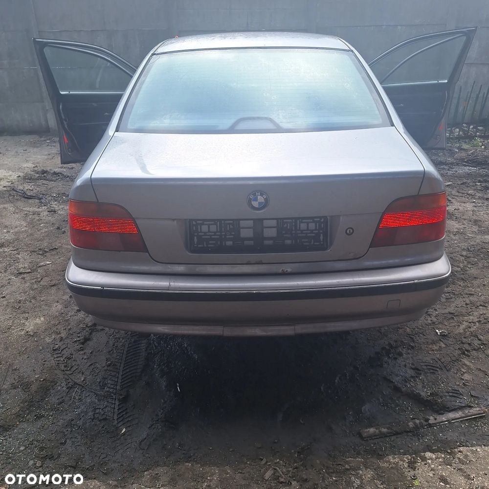 ZDERZAK TYL TYLNY BMW E39 339/7 - 2