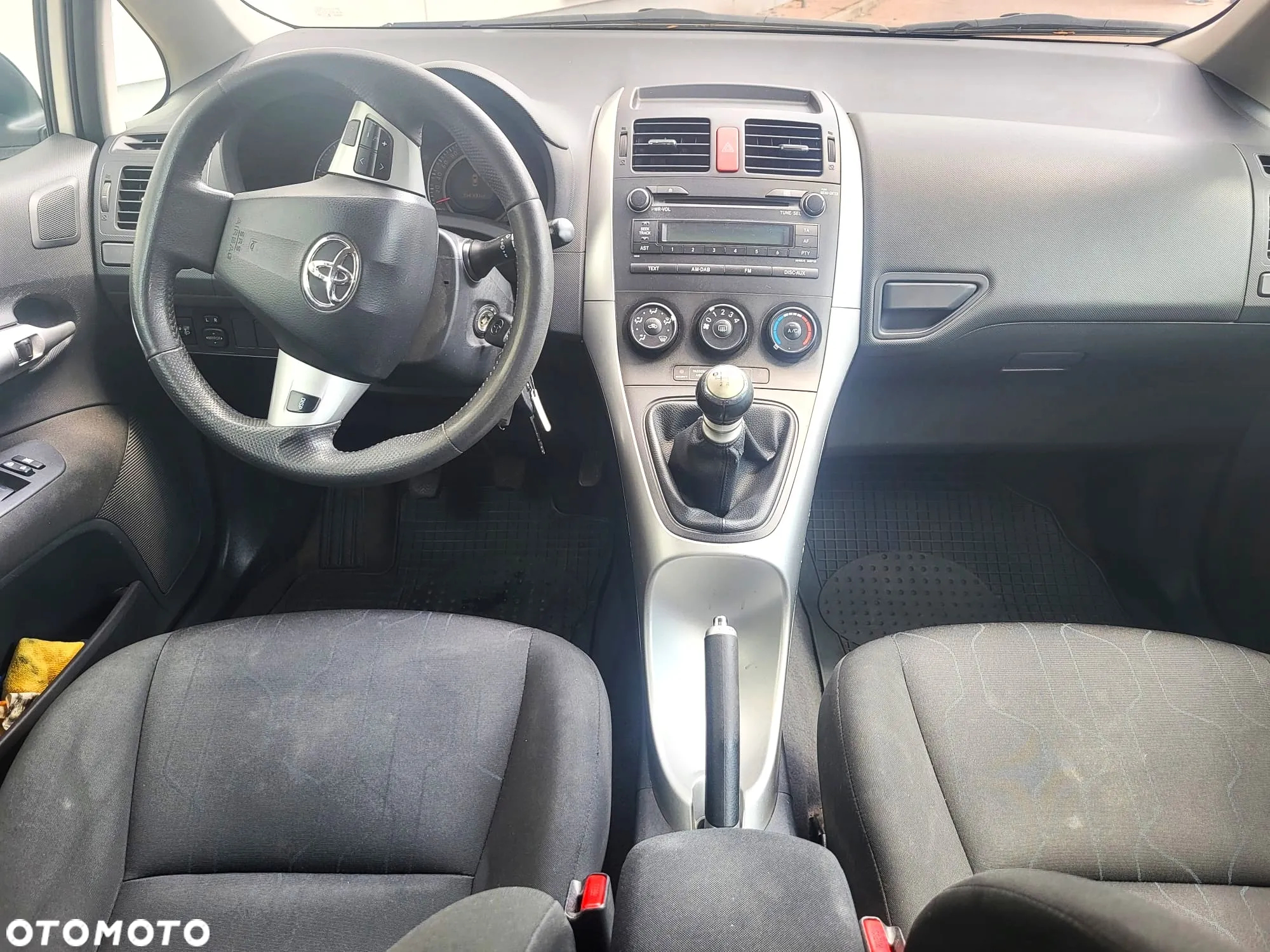 Toyota Auris 1.4 D-4D Active - 10