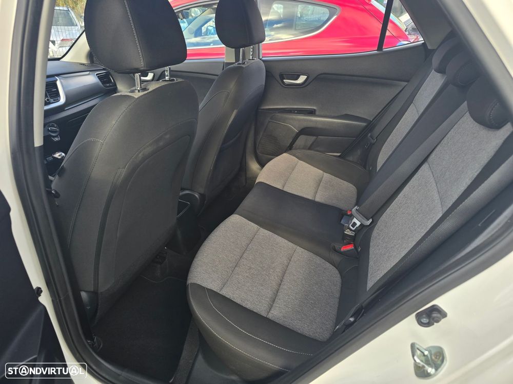 Kia Stonic 1.0 T-GDI TX - 18