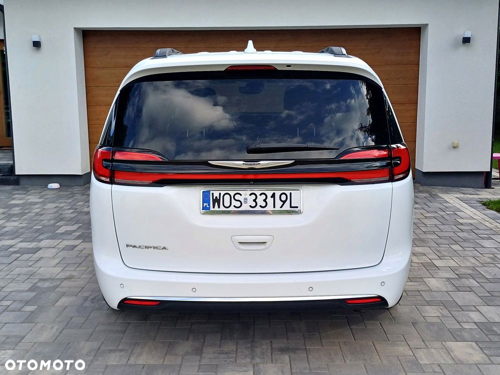 Chrysler Pacifica - 6