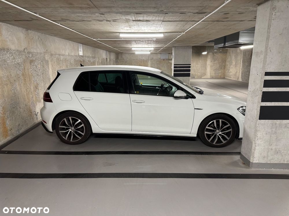 Volkswagen Golf - 4
