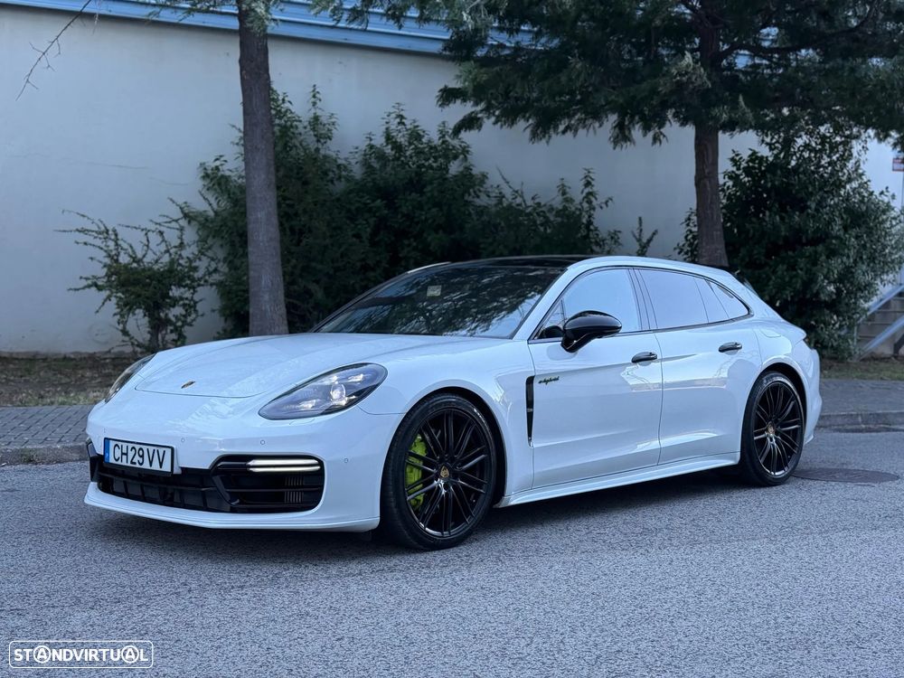 Porsche Panamera Sport Turismo 4 E-Hybrid - 2