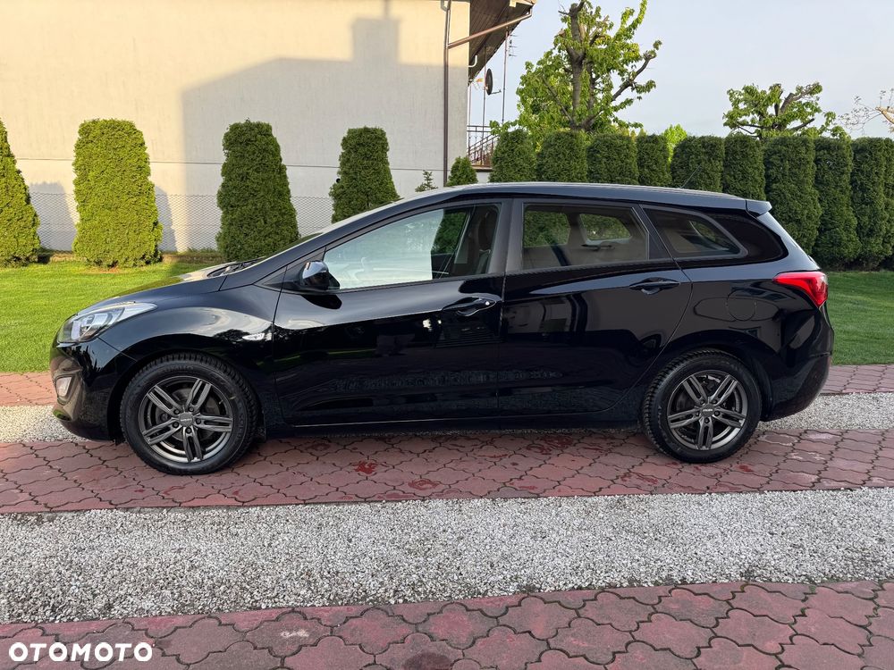 Hyundai i30 1.6 CRDi Classic + DCT - 2