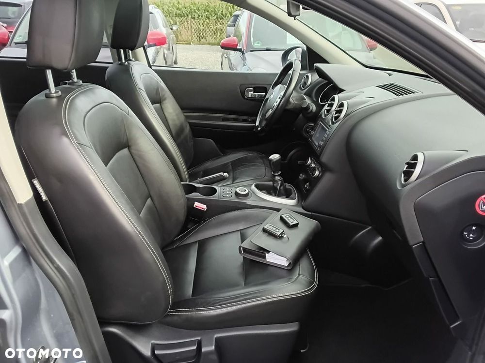 Nissan Qashqai+2 - 14