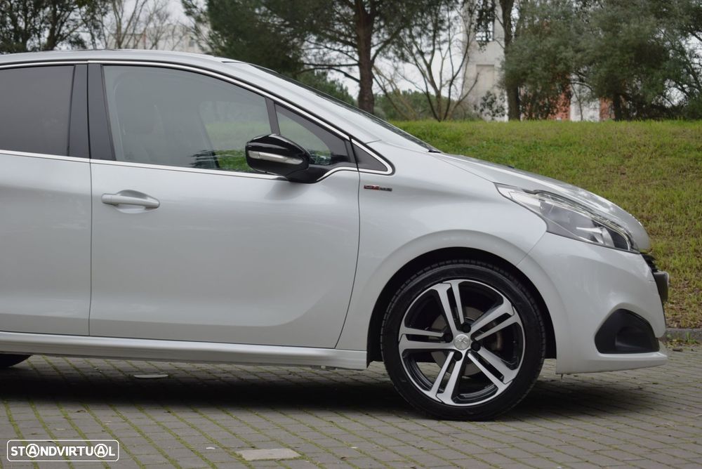 Peugeot 208 1.2 PureTech GT Line - 16
