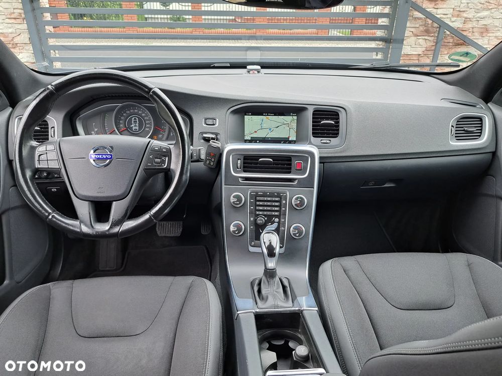 Volvo V60 D3 Geartronic Kinetic - 11