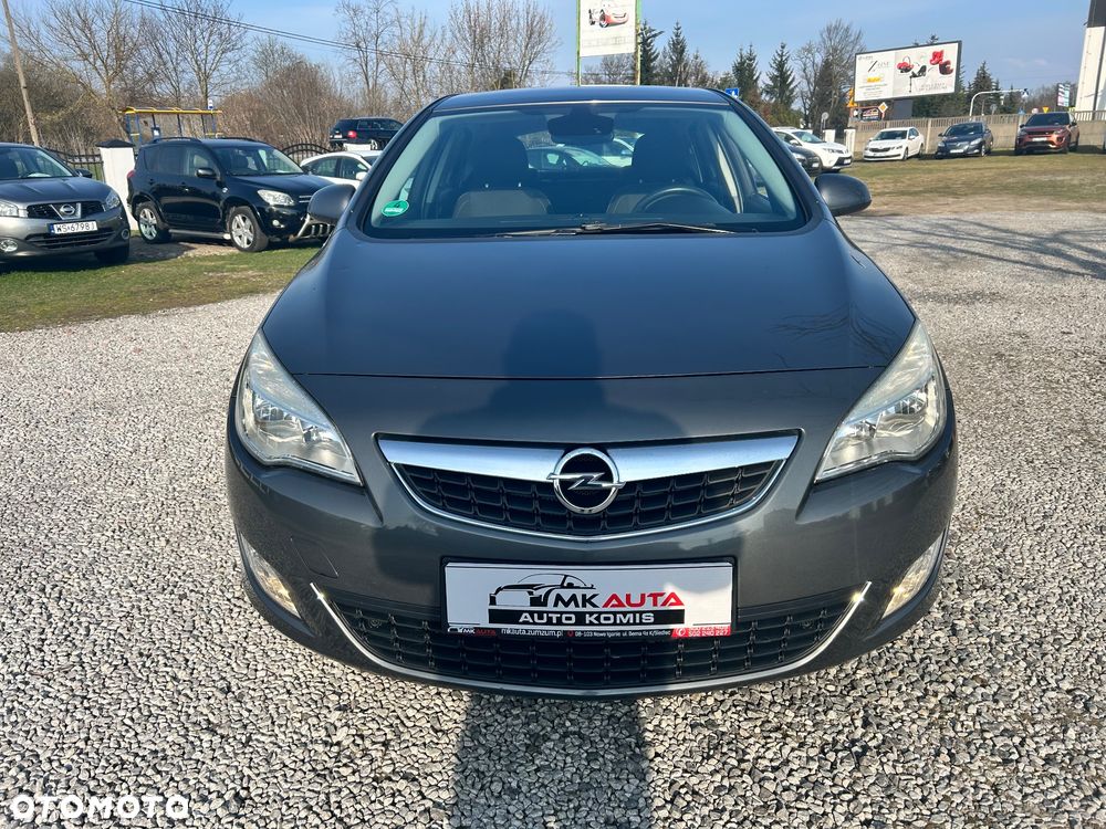 Opel Astra 1.4 Turbo Cosmo - 2