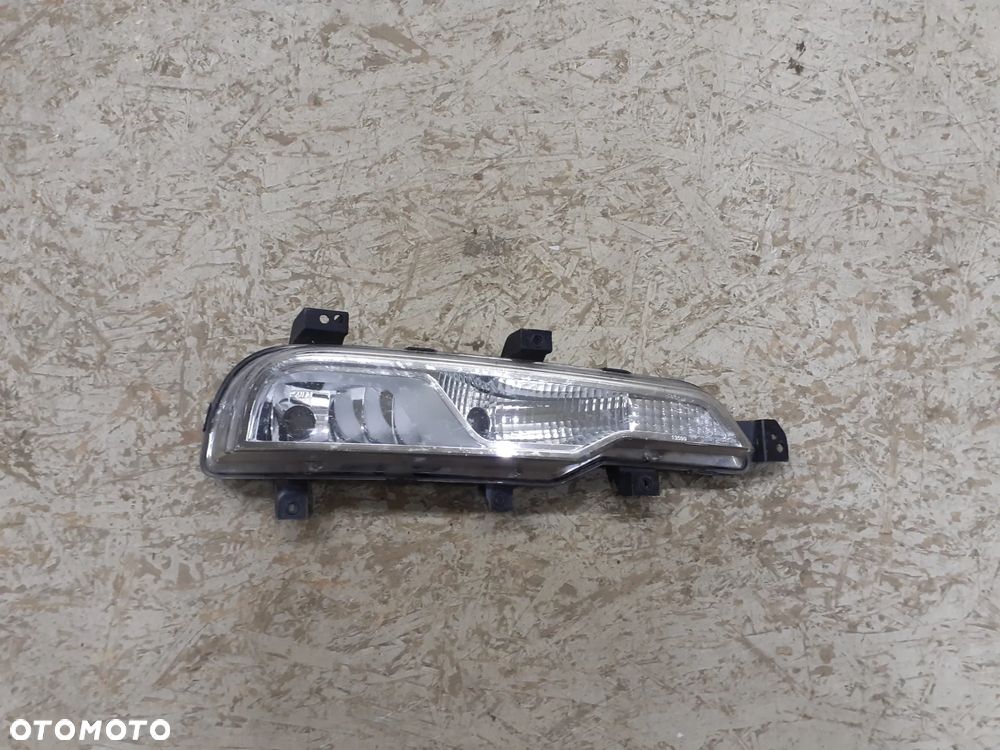 HALOGEN PRAWY SSANGYONG REXTON LIFT 2012-> 83202-08C00 - 1
