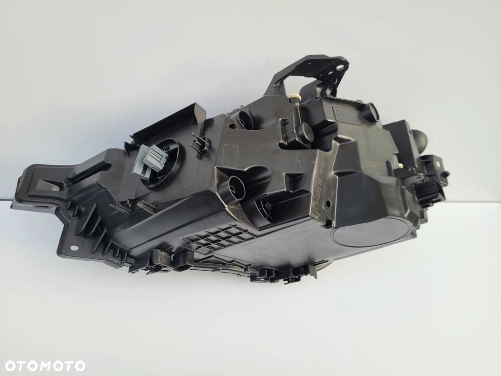 Volvo xc60 II lift lampa przód praw full led - 5
