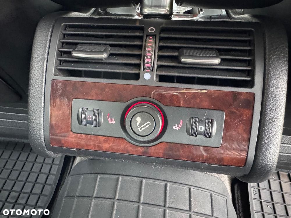 Audi A8 - 30