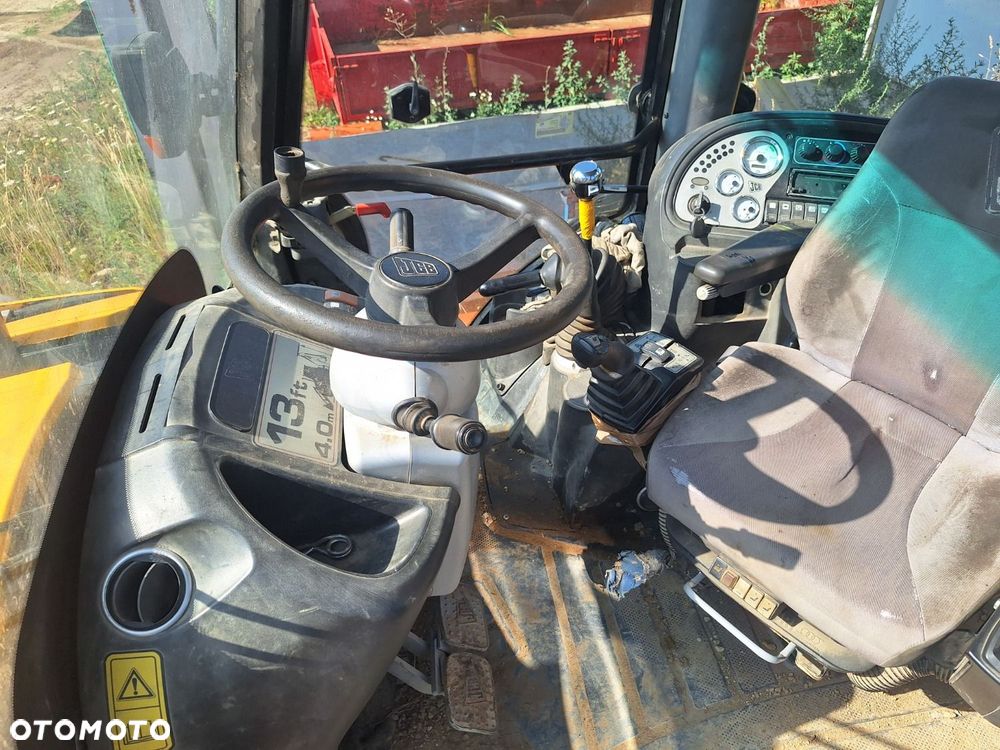 JCB 4Cx 4X4 - 11