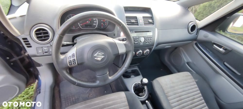 Suzuki SX4 - 9