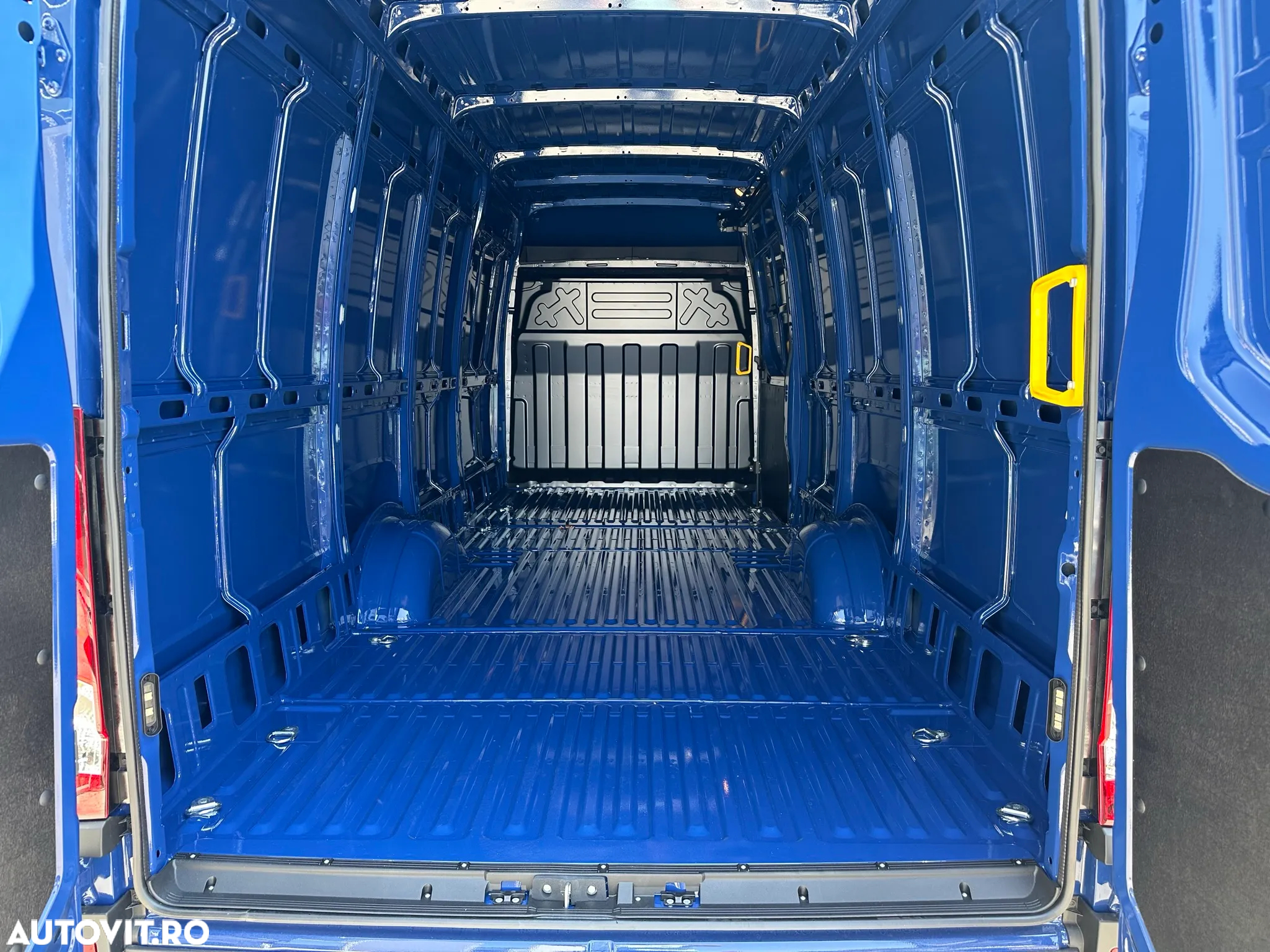 Iveco 35S18V - 16