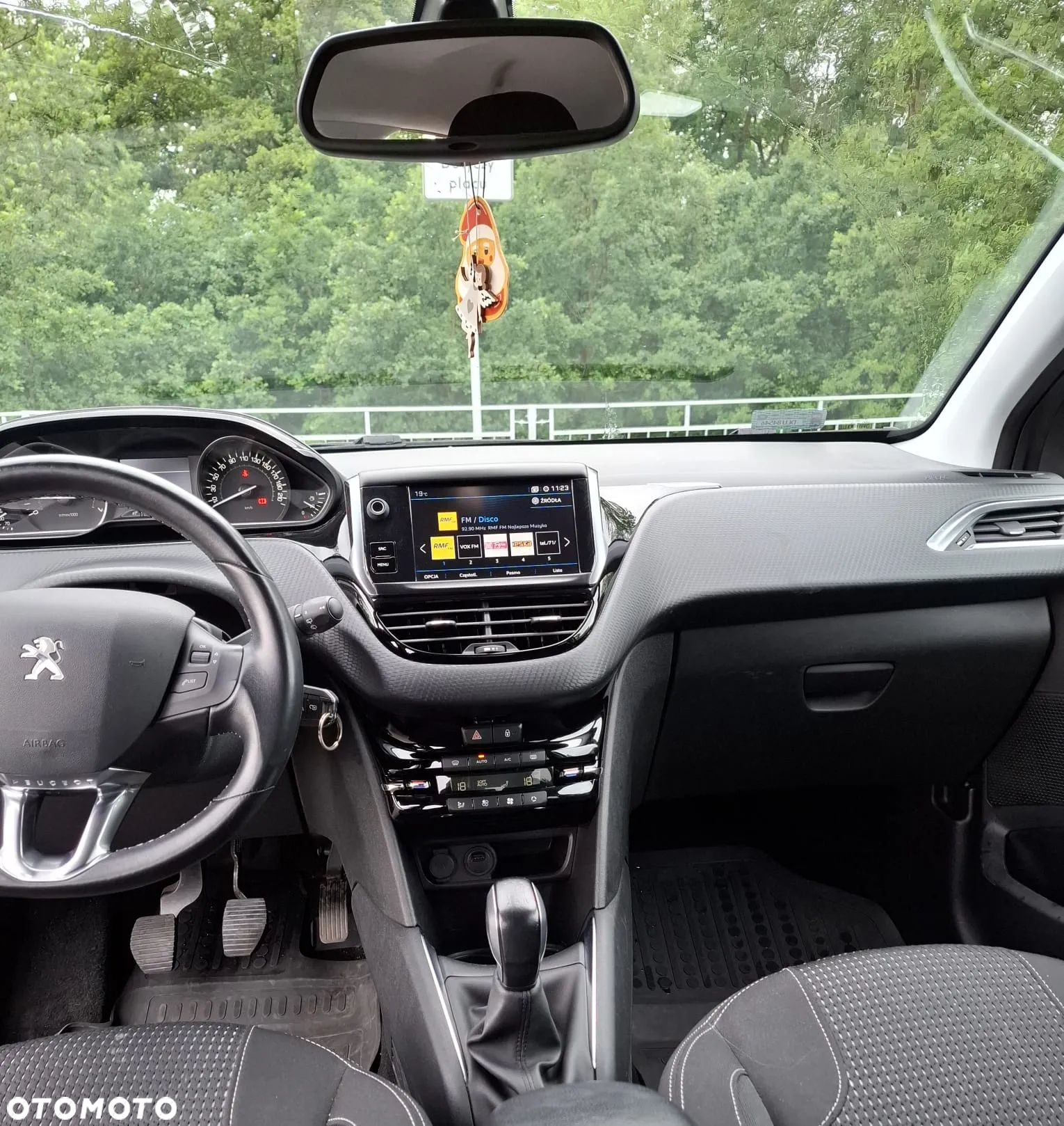 Peugeot 208 1.2 PureTech Allure - 10