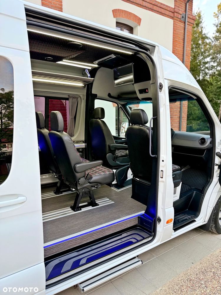 Mercedes-Benz Sprinter 907.235 - 13