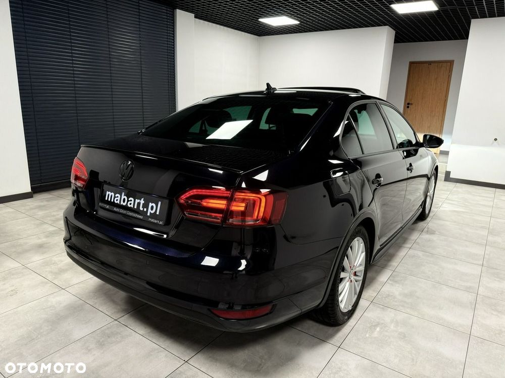 Volkswagen Jetta - 6