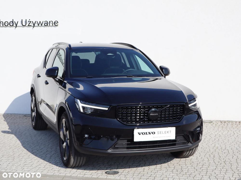 Volvo XC 40 B4 Plus Black Edition - 9