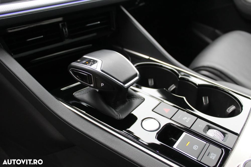 Volkswagen Touareg 3.0 V6 e-Hybrid 4Motion Aut. R - 19