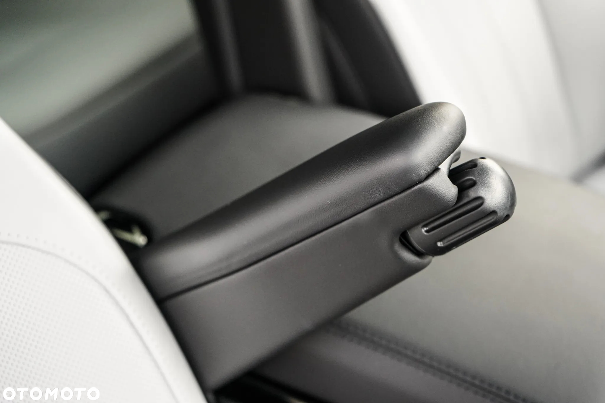 Land Rover Range Rover Sport D300 Dynamic SE - 15