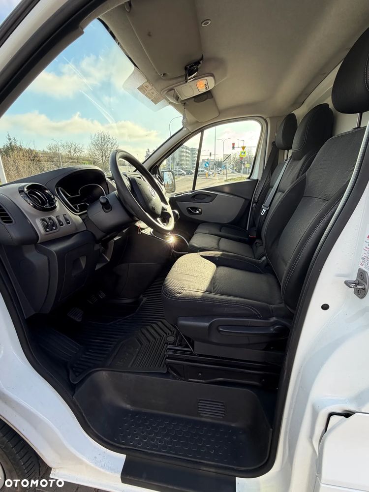 Renault TRAFIC 3 - 9