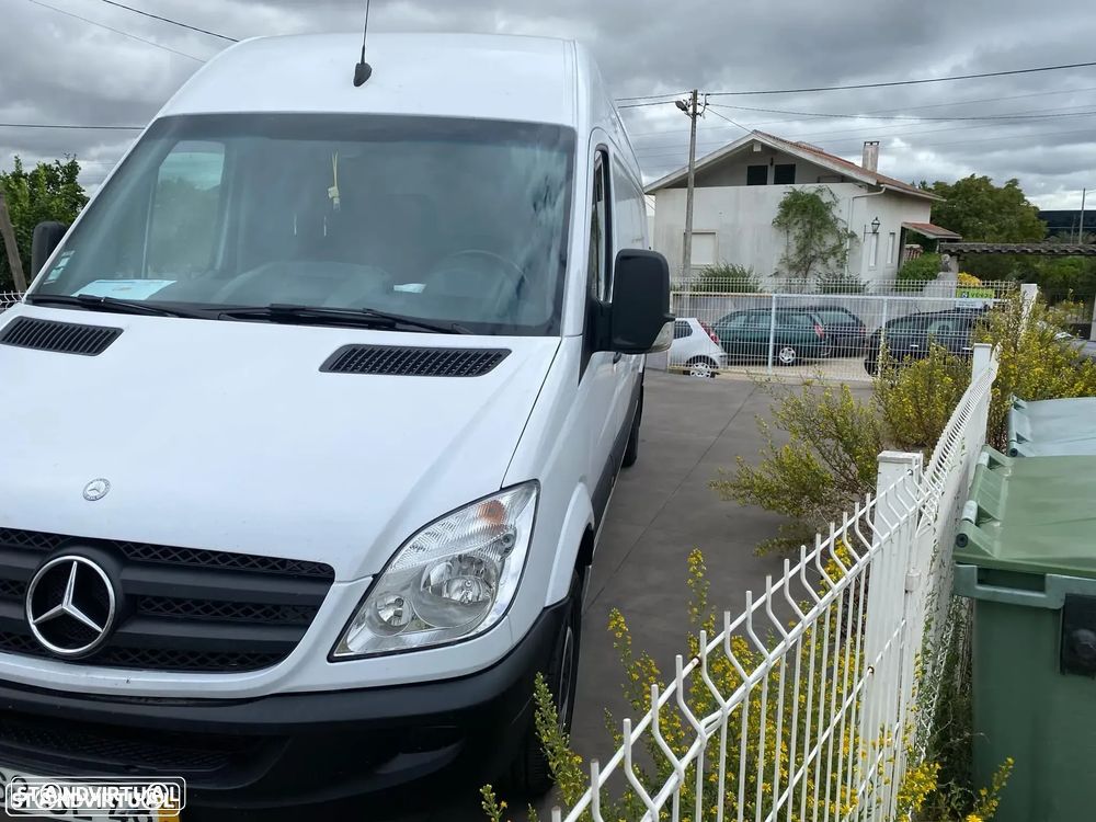 Mercedes-Benz Sprinter - 2