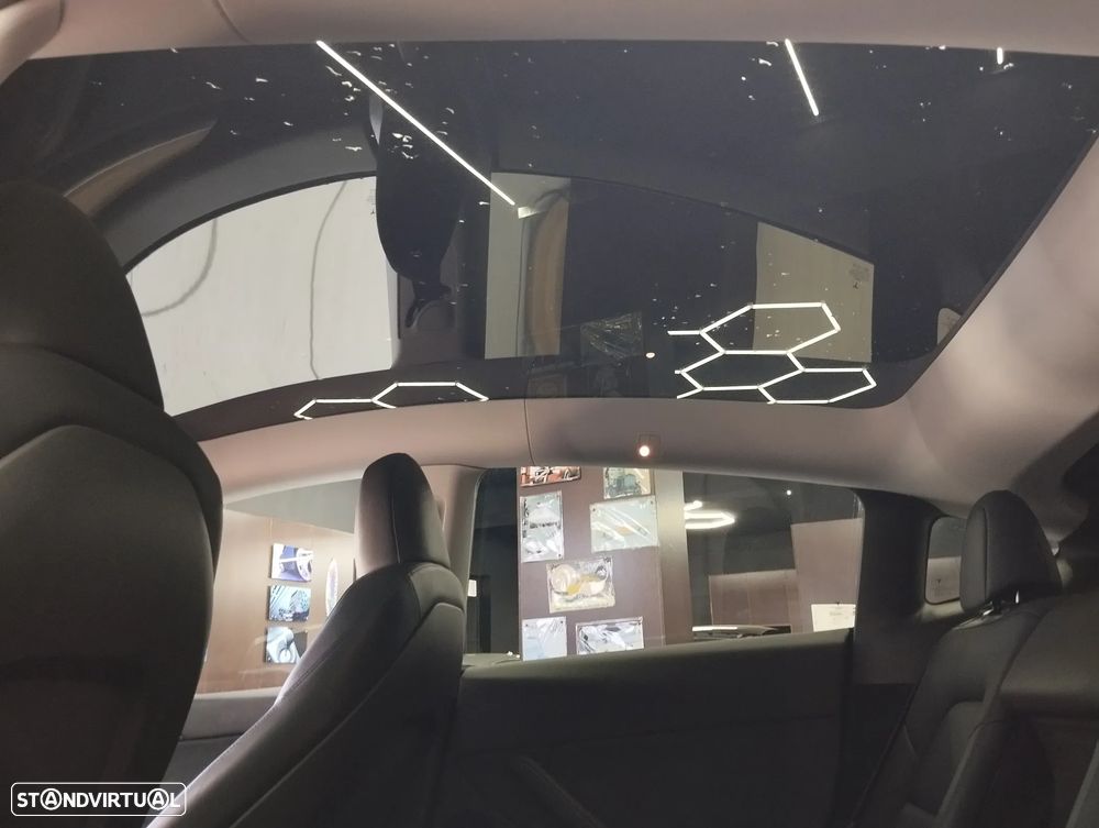 Tesla Model Y Long Range Tração Integral - 18