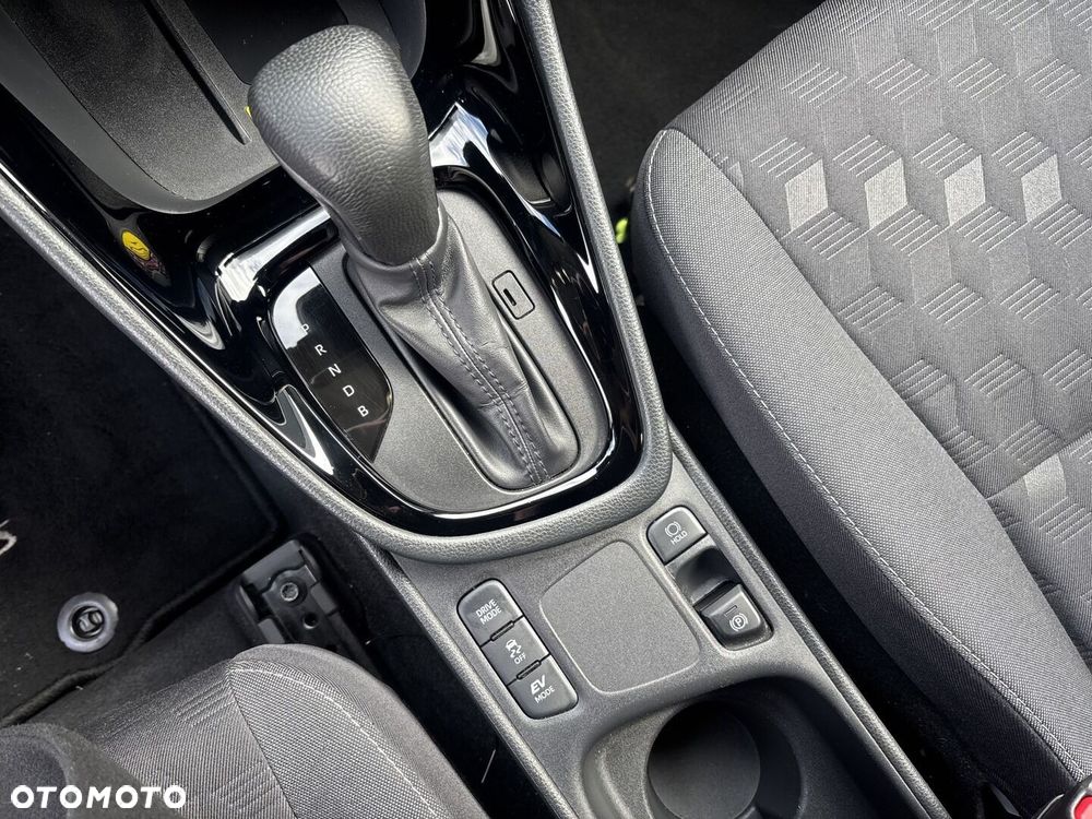 Toyota Yaris Hybrid 1.5 Style - 24
