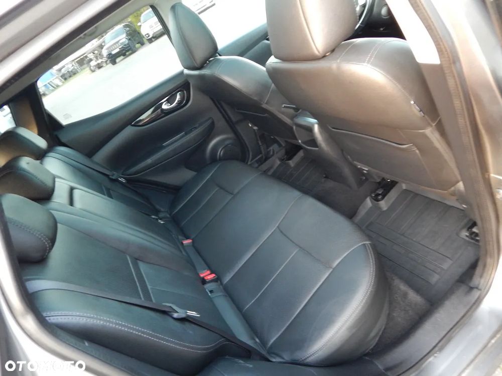 Nissan Qashqai 1.6 DCi Xtronic TEKNA - 10