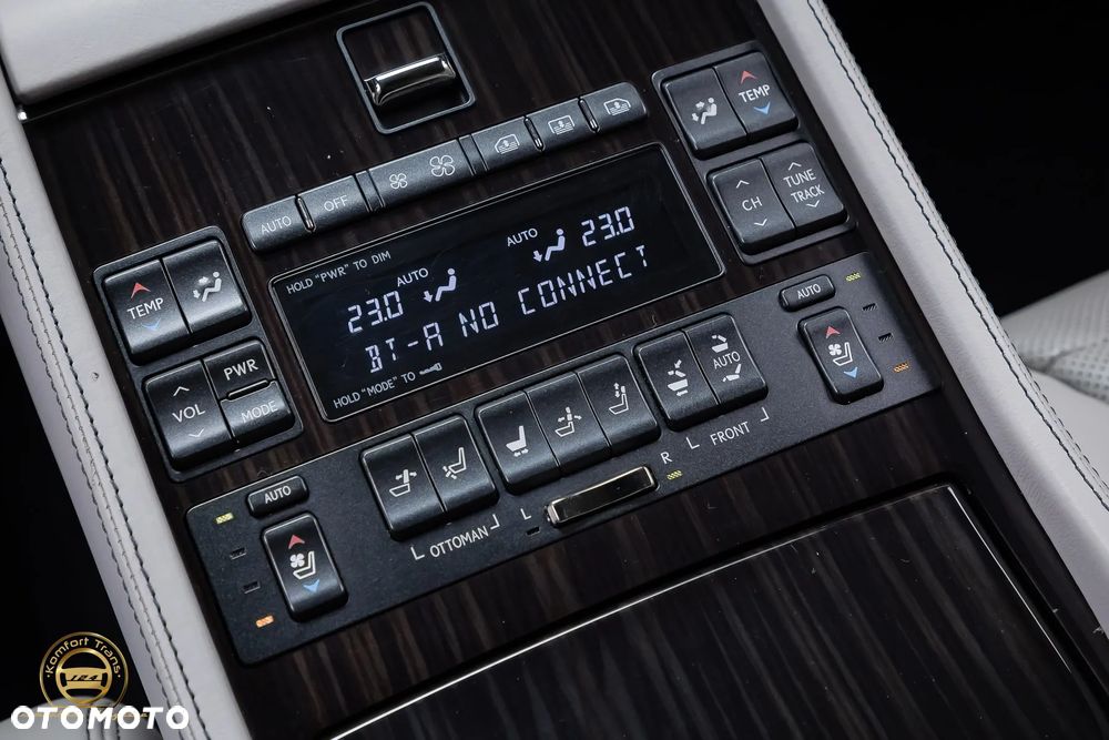 Lexus LS - 22