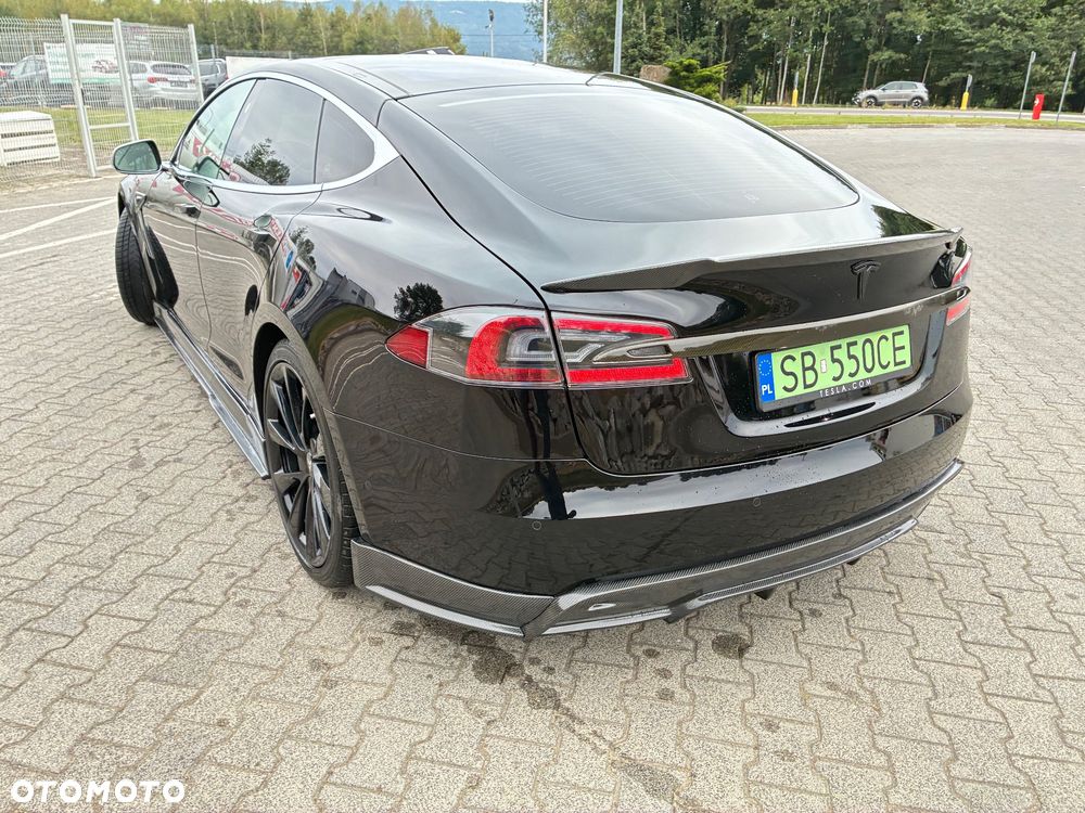 Tesla Model S - 7