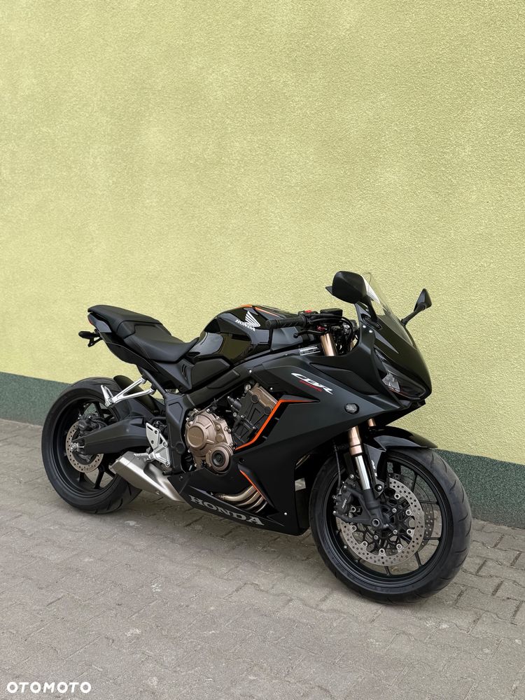 Honda CBR - 1
