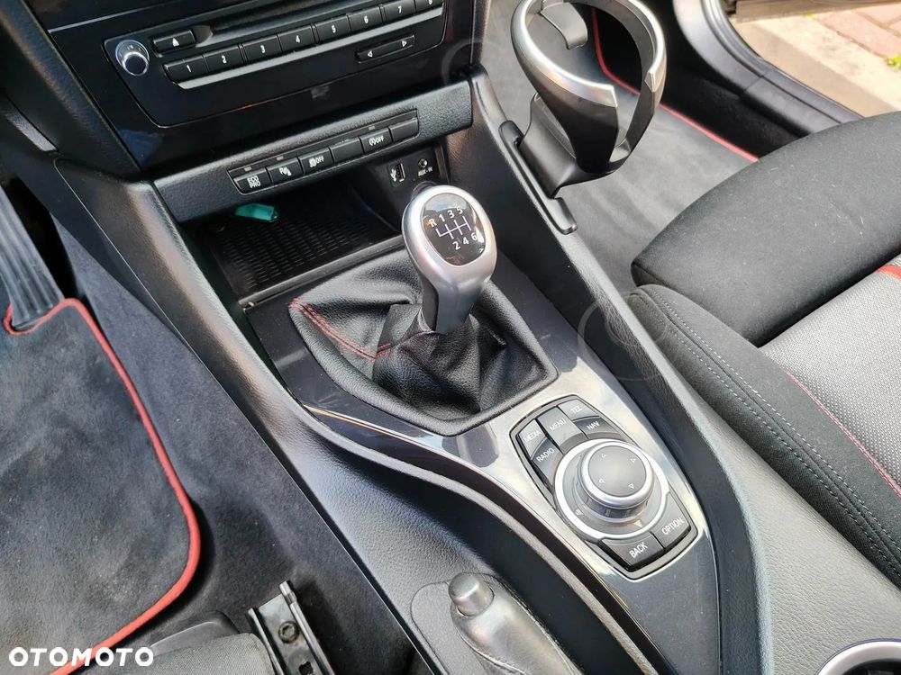 BMW X1 sDrive16d Sport Line - 32