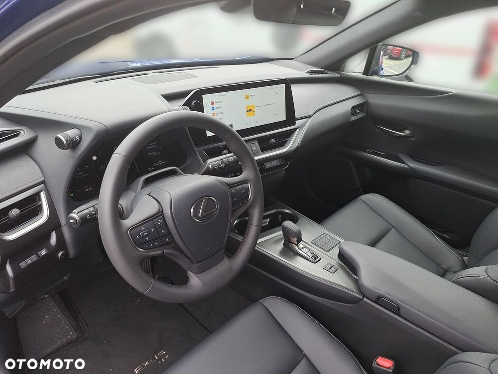 Lexus UX 300h F Sport Design - 7