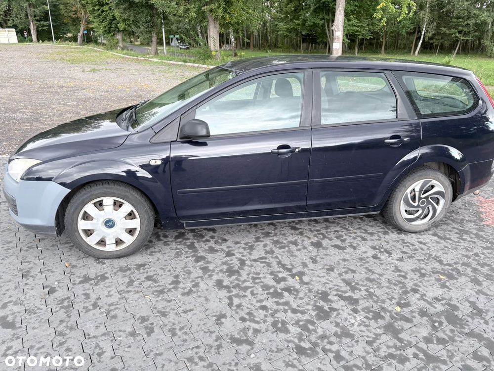 Ford Focus 1.8 TDCi Ambiente - 4