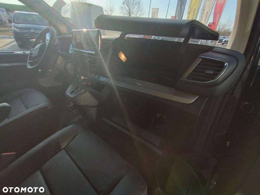 Peugeot Traveller 2.0 BlueHDi Long Business EAT8 - 28