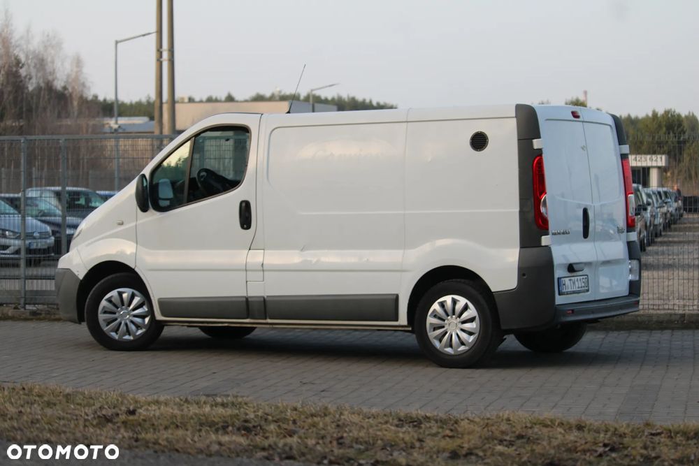 Renault Trafic - 12