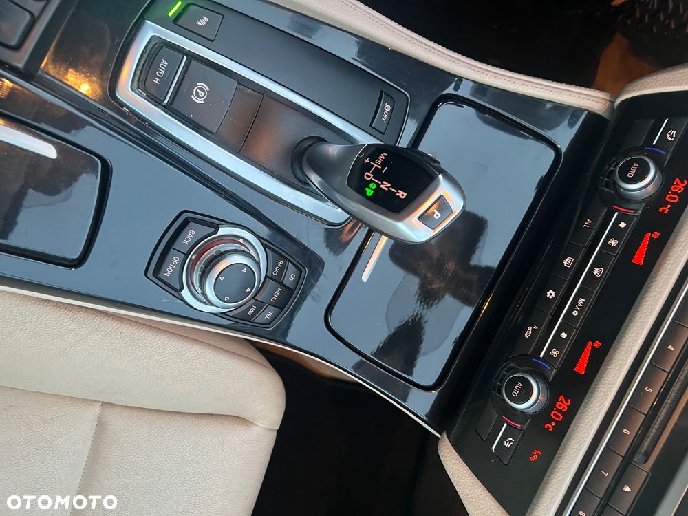 BMW Seria 5 520d Luxury Line - 22