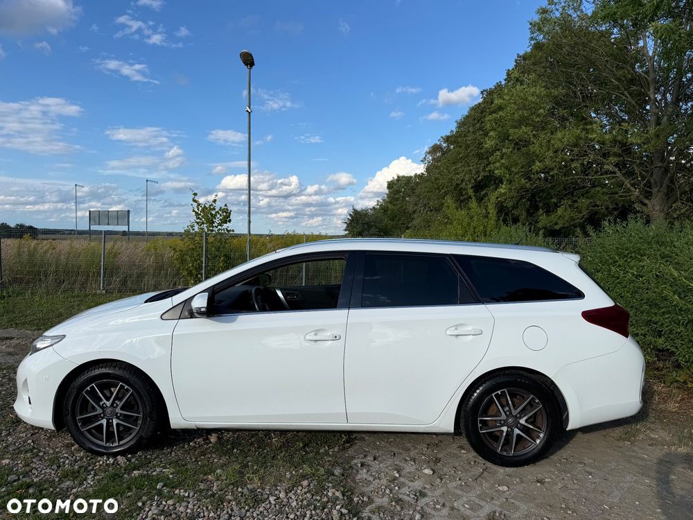 Toyota Auris 2.0 D-4D Edition - 4