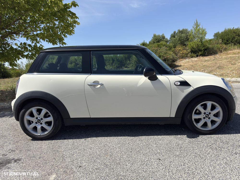 MINI 3 Portas Cooper D - 12