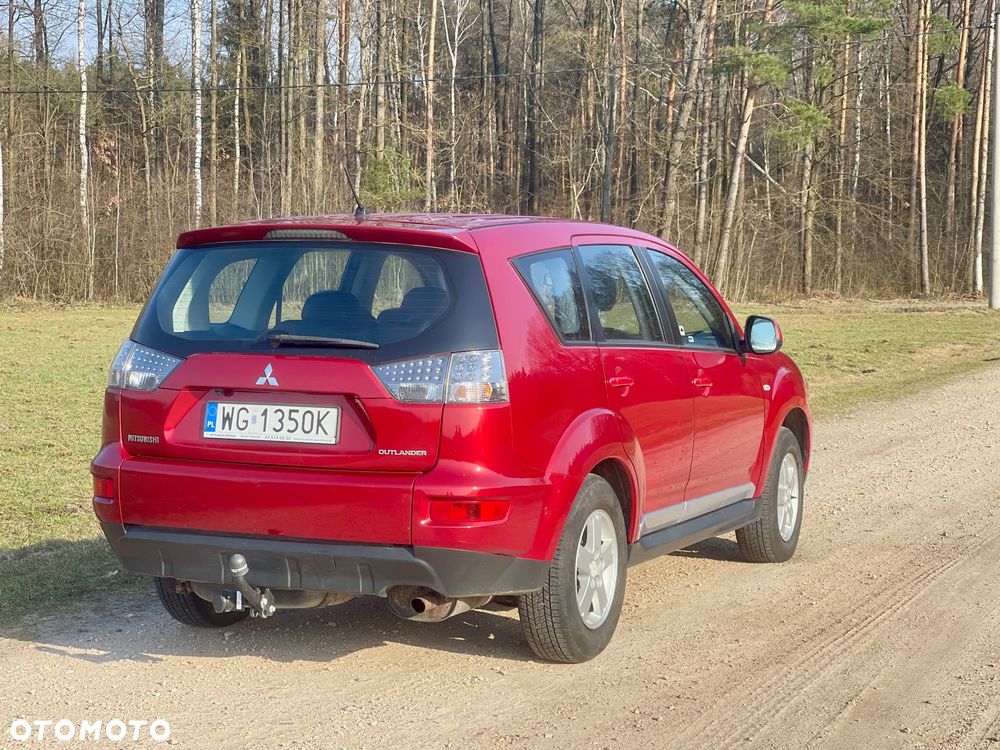 Mitsubishi Outlander 2.0 2WD Invite - 4