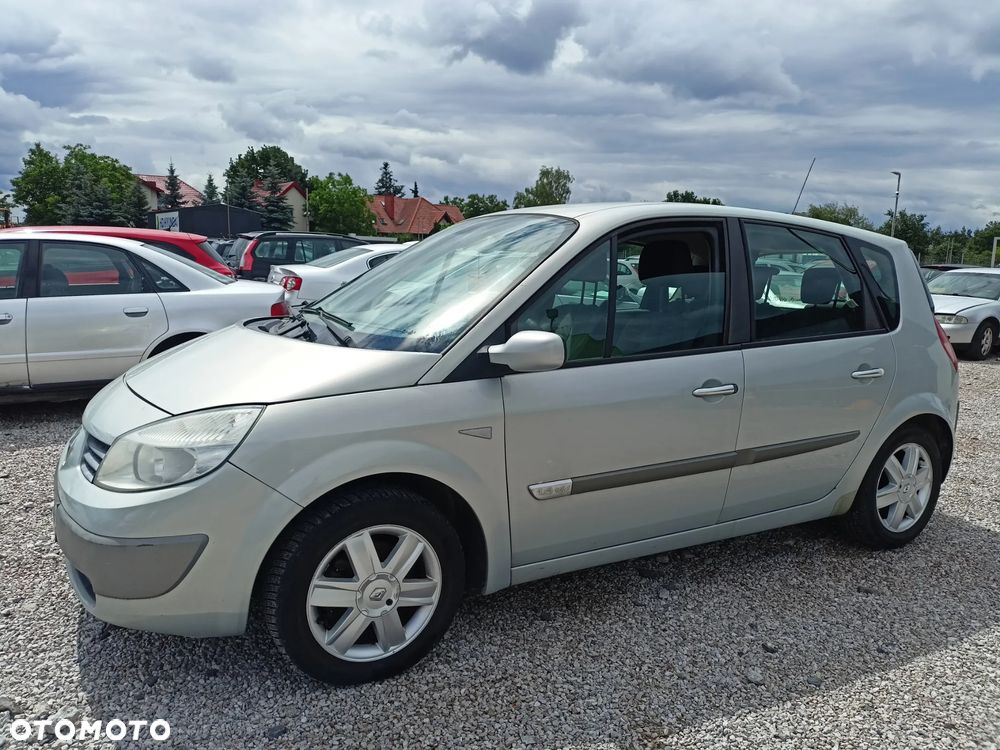 Renault Scenic - 1