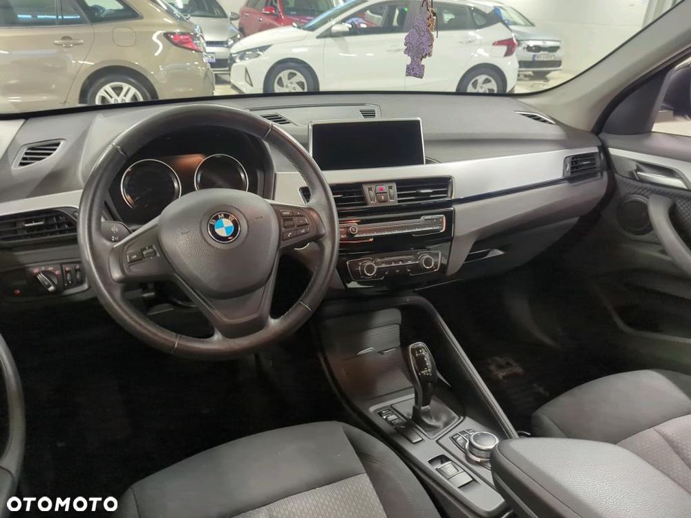 BMW X1 sDrive18i Advantage - 36