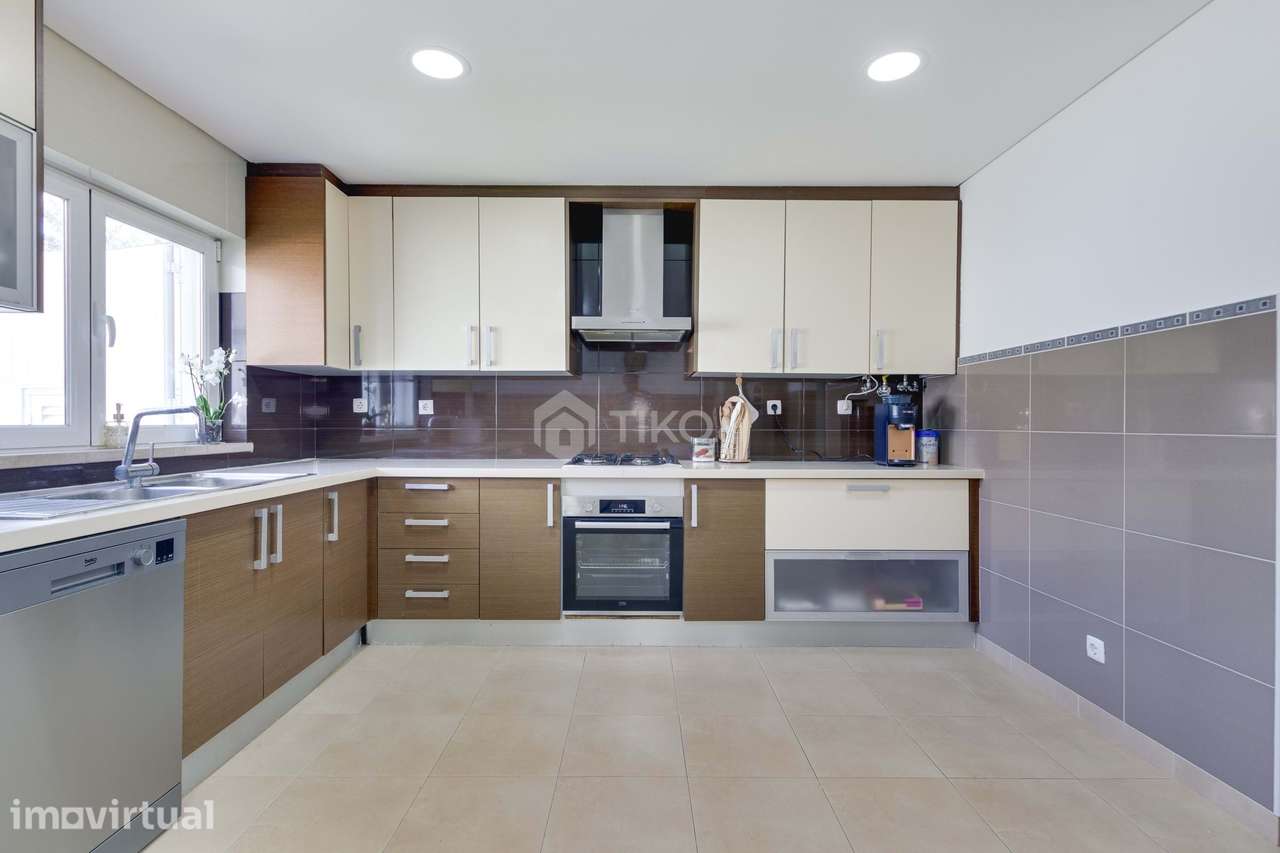 Moradia T3 Familiar na Quinta do Conde - Grande imagem: 2/38