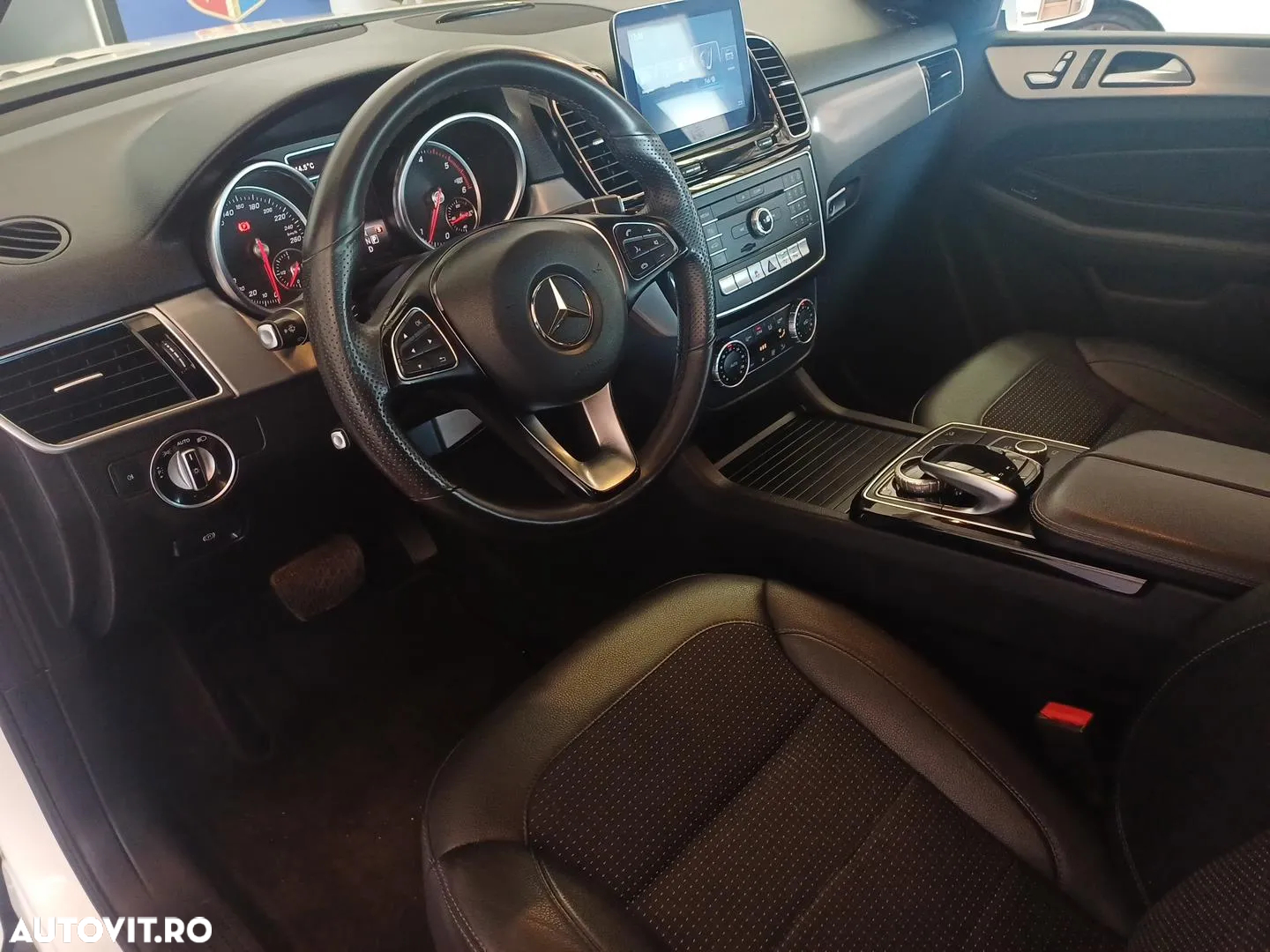Mercedes-Benz GLE 250 d 4MATIC - 11