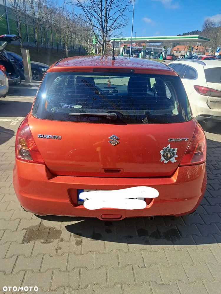 Suzuki Swift - 2