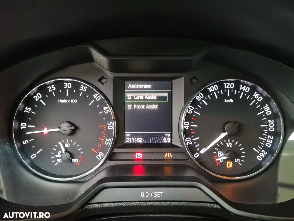 Skoda Octavia Combi 2.0 TDI (Green tec) Joy - 21