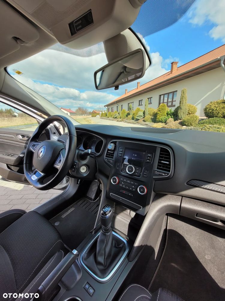 Renault Megane 1.6 SCe Zen - 21