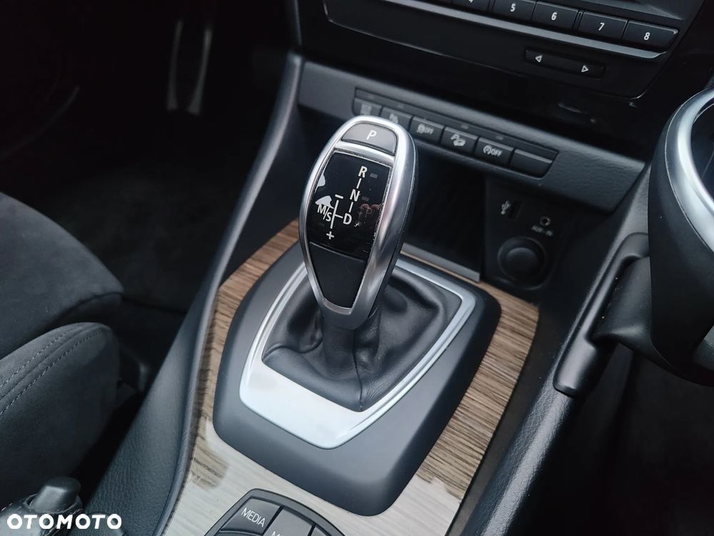 BMW X1 xDrive18d Sport Line - 20