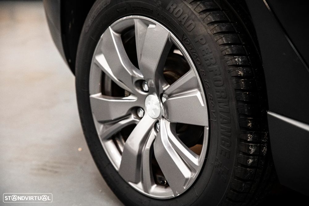 Peugeot 2008 1.6 BlueHDi Style - 20