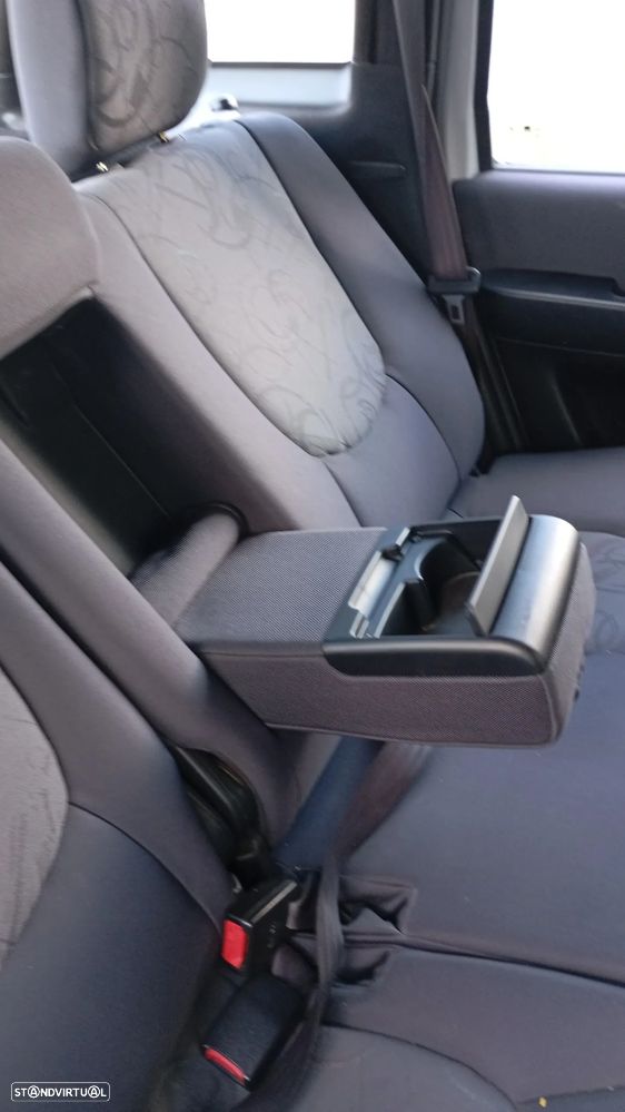 Hyundai Matrix 1.5 CRDi GLS - 12